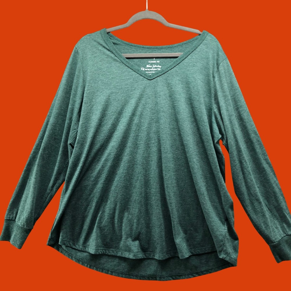Torrid Classic Fit V Neck Long Sleeve Tee Womens 2X Forest Green Soft T-Shirt